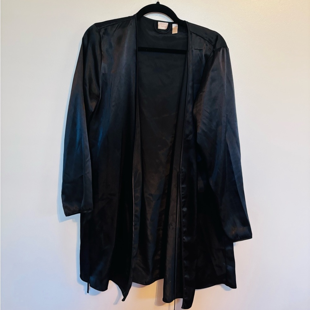 Black satiny robe with long sleeves, size medium. Missing belt